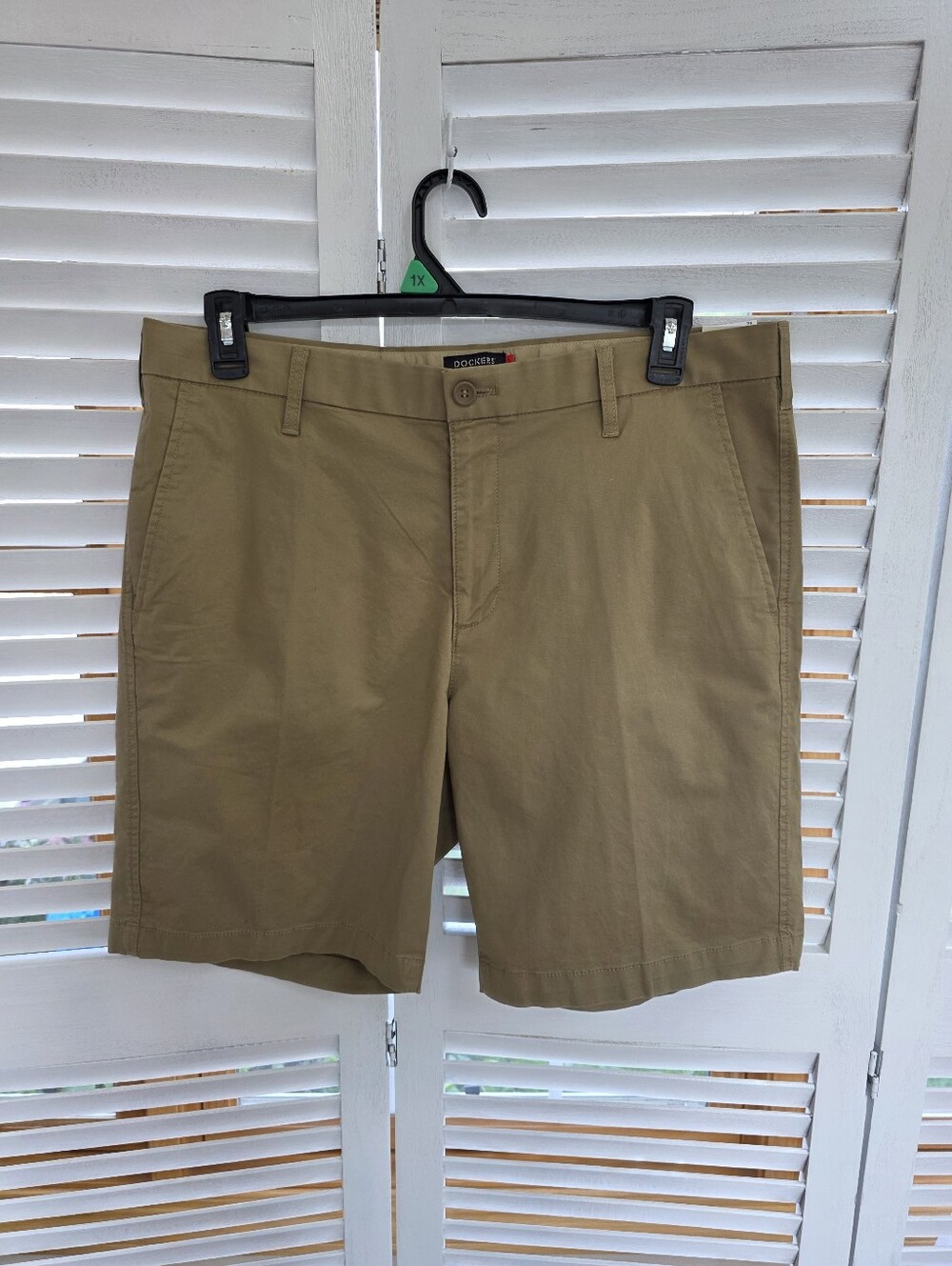 Dockers Men's Khaki Chino Shorts Flat Front Casual Size 36
